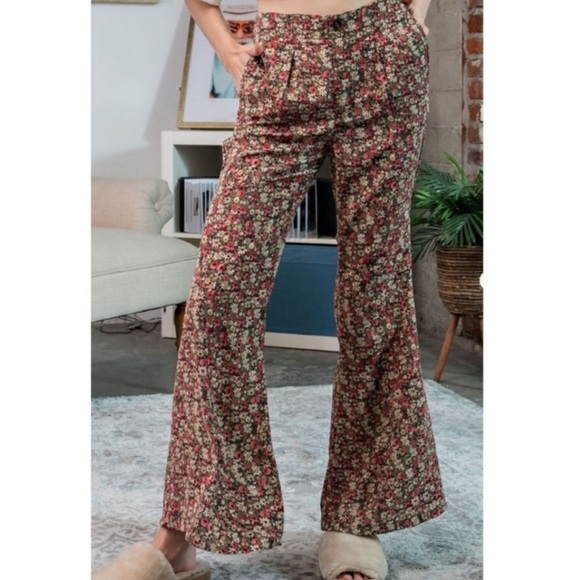 easel Pants - Easel Floral Flared Pants NWT